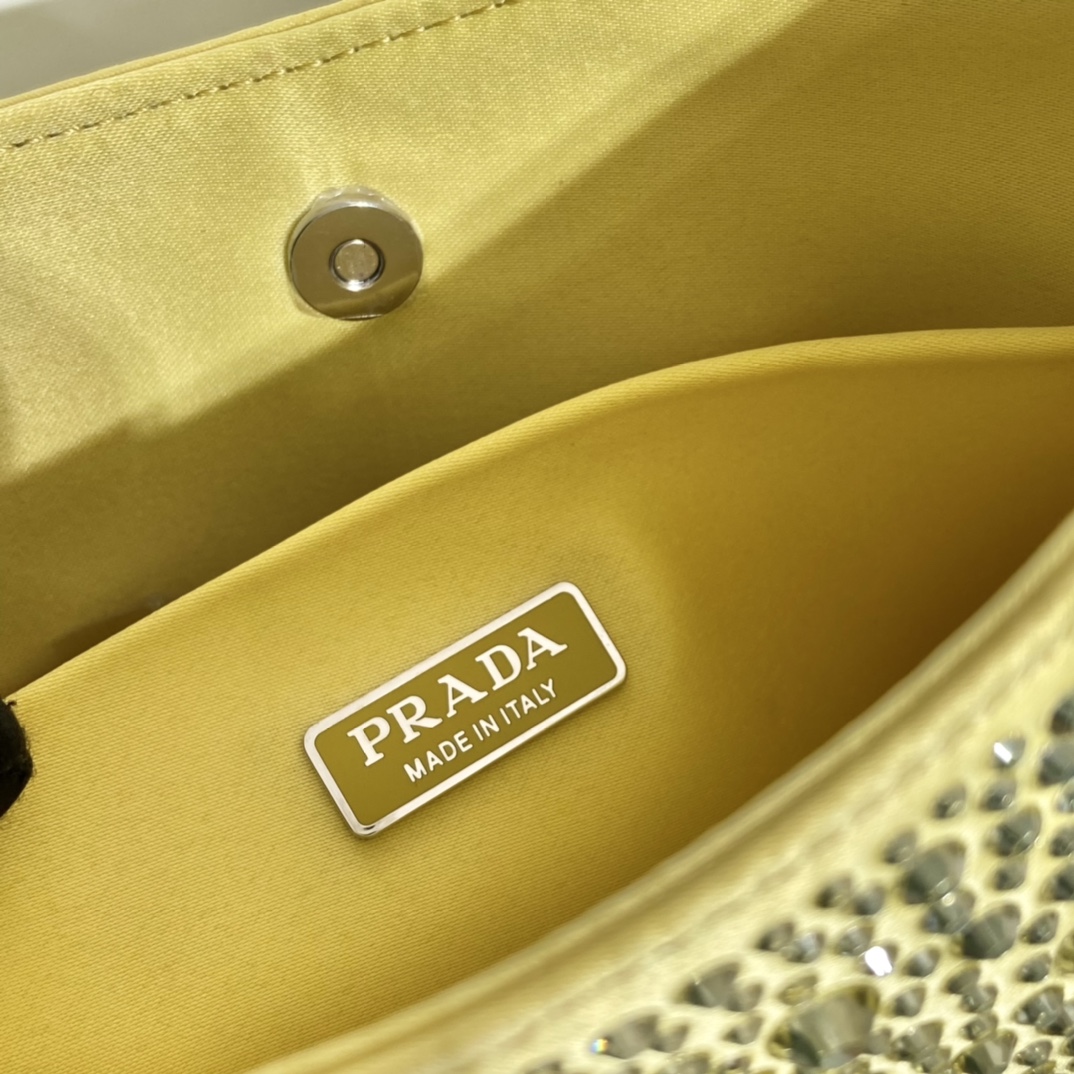 P*rada Bag Top Quality 22*18.5*4.5CM