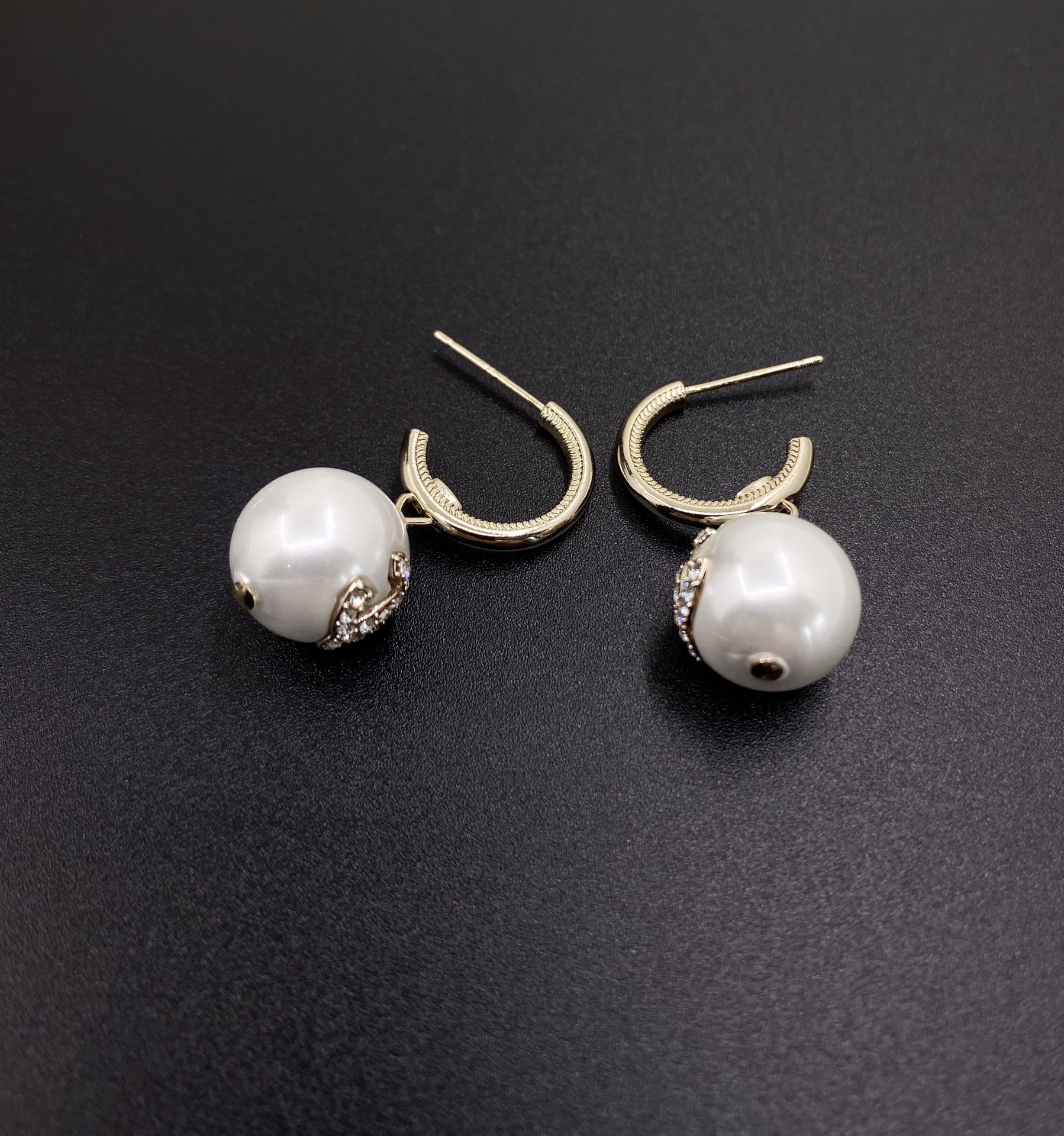 Earrings002