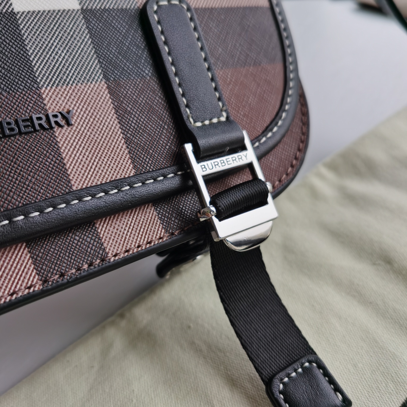 B*urberry Bag Top Quality 22*17*7.5cm