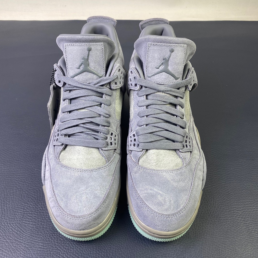 Air Jordan 4