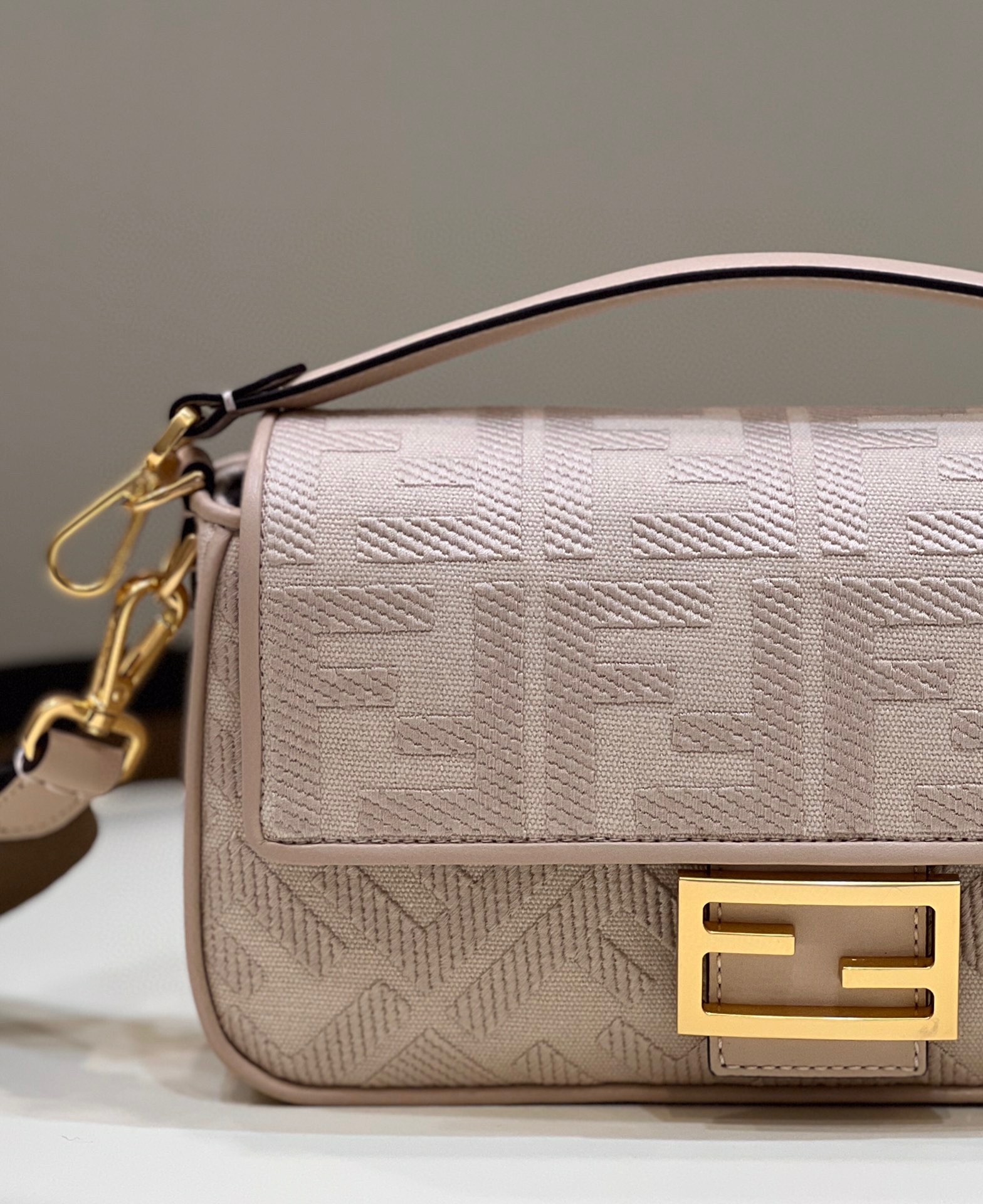 F*endi Bag Top Quality 27*16*6CM