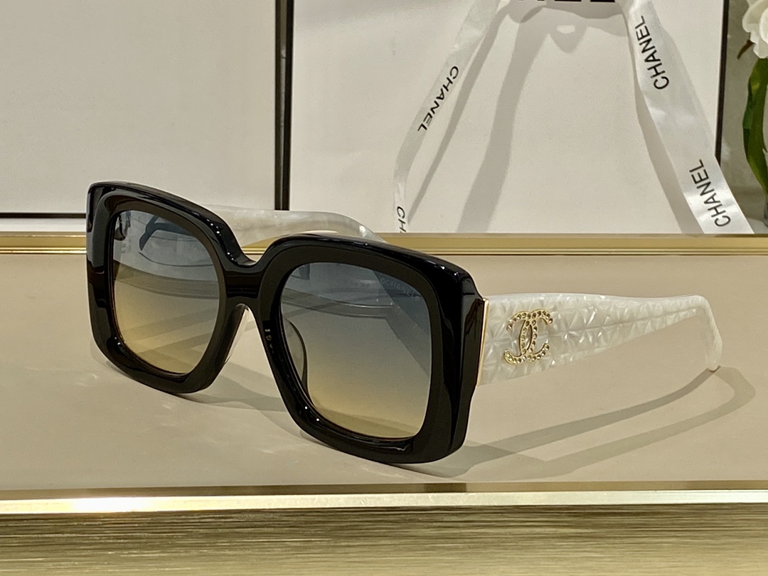 C*hanel Glasses Top