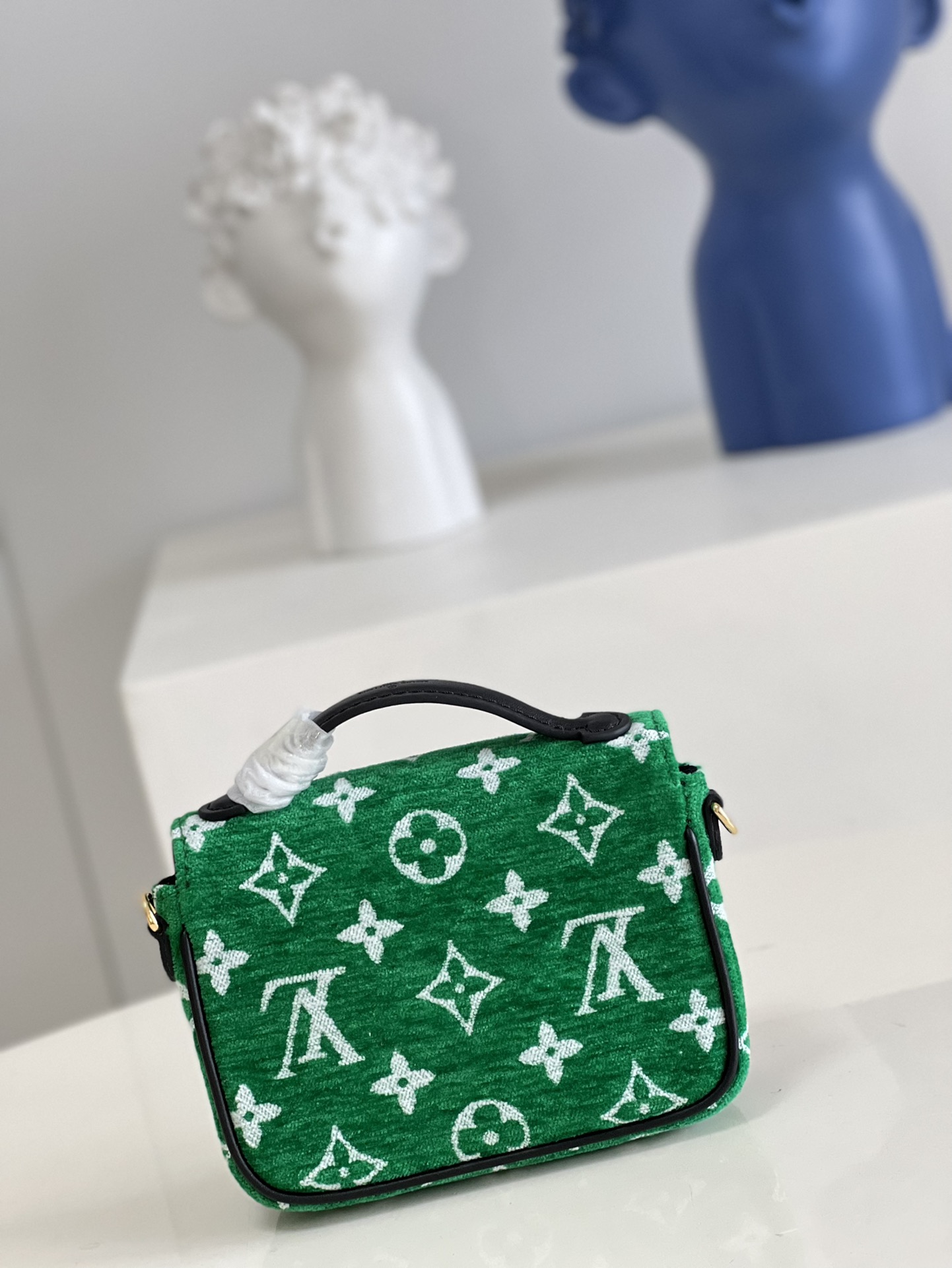 L*ouis V*uitton Bag Top Quality 14*11*3.5CM