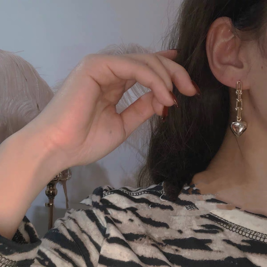Earrings001