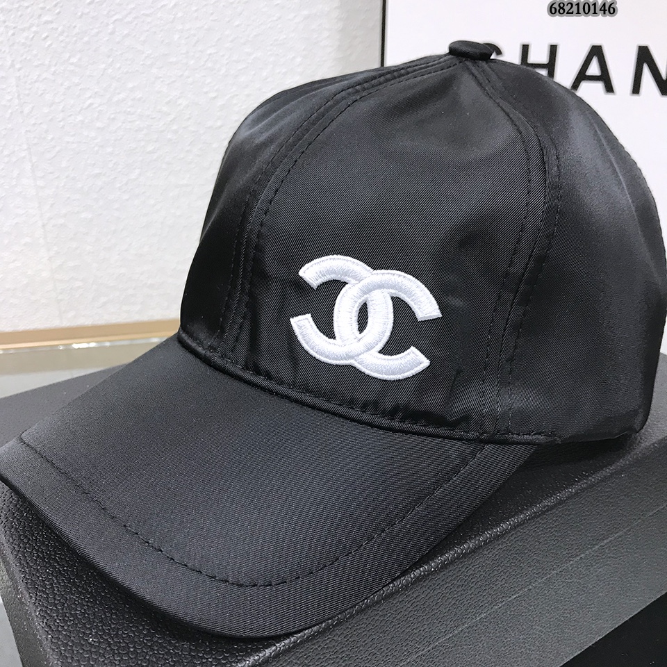 Top Hats 56CM