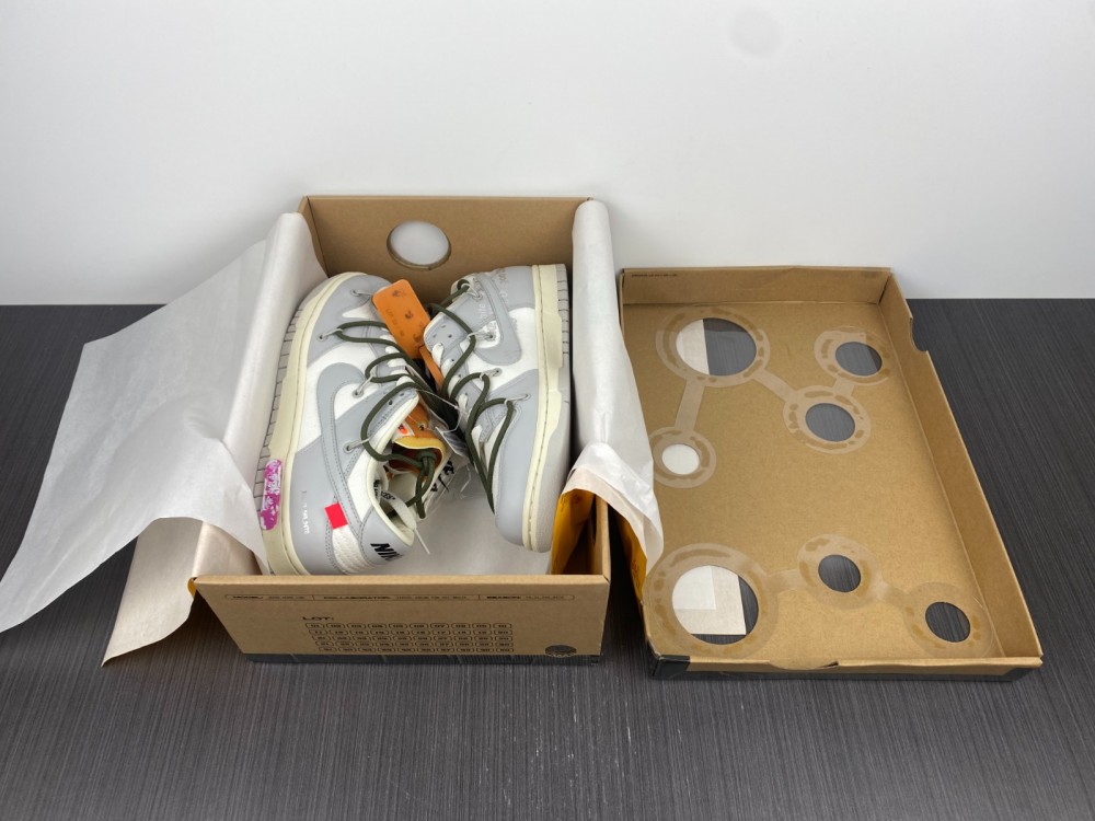 from O*ff-W*hite x Nike Dunk Low