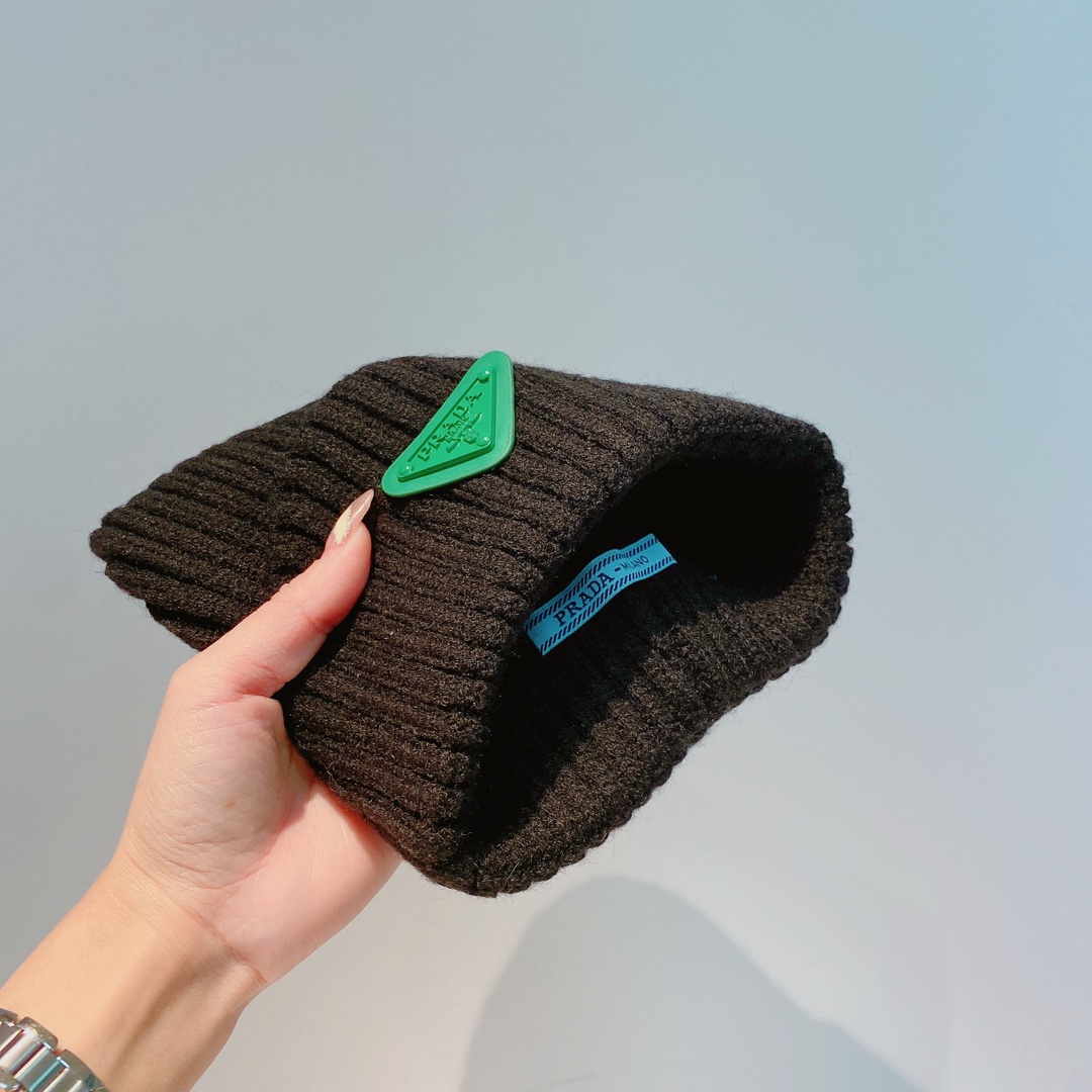 Top Hats 57cm