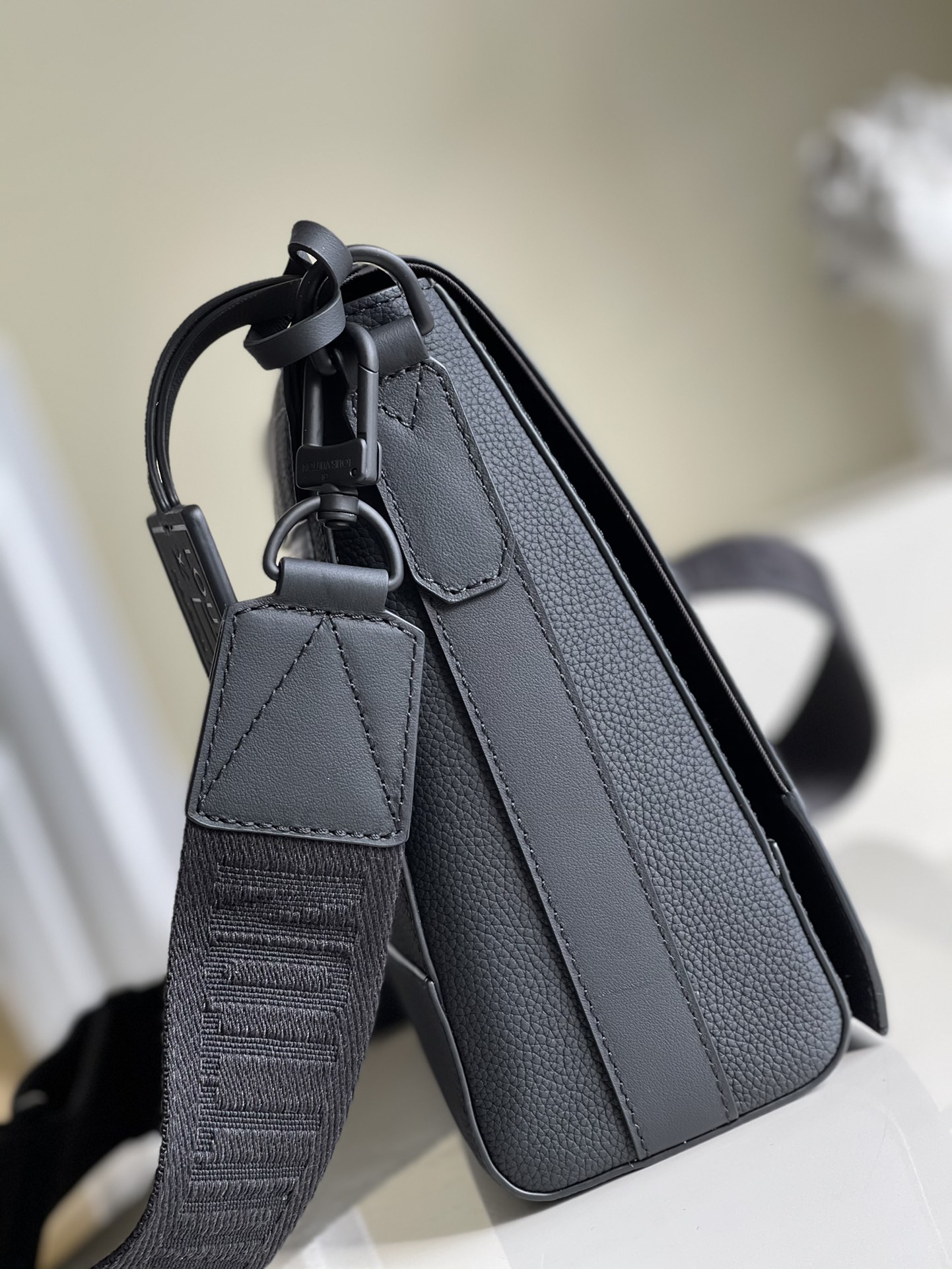 L*ouis V*uitton Bag Top Quality 30.5x24x10cm