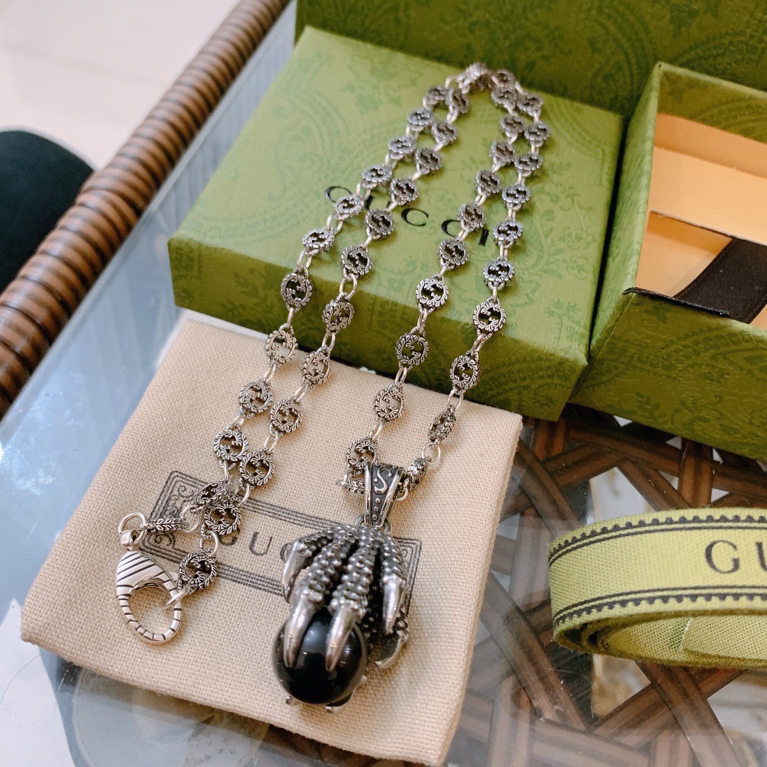 Necklace001