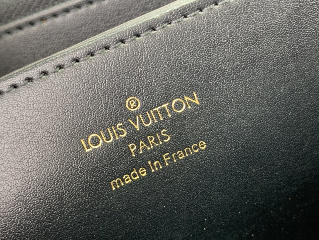 L*ouis V*uitton Bag Top Quality 19.5*10.5*2.5cm