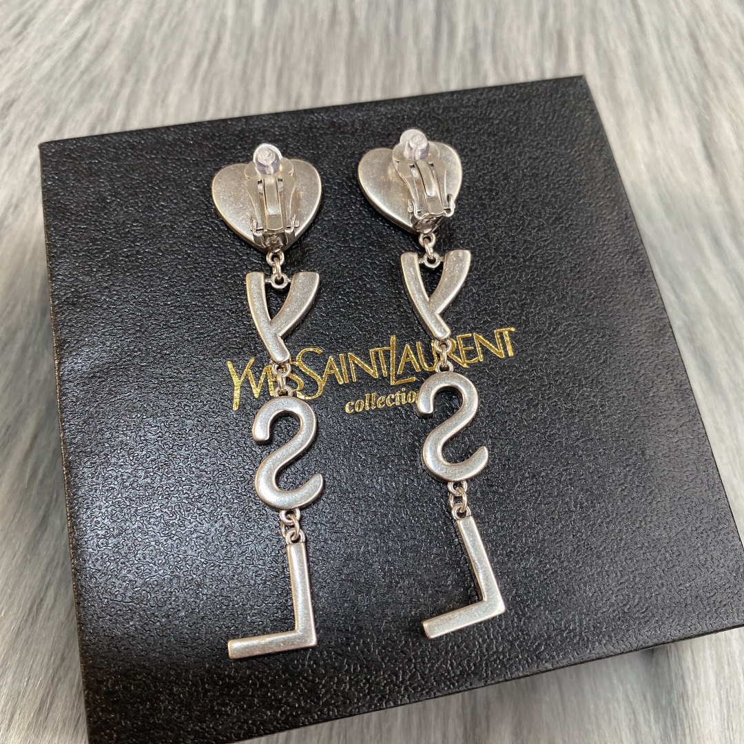 Earrings002
