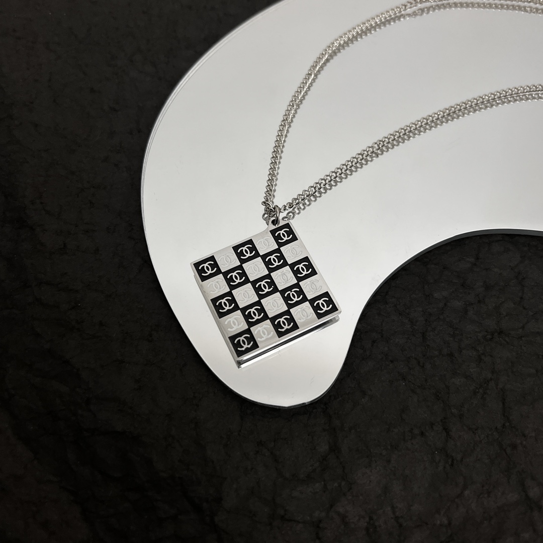 Necklace008