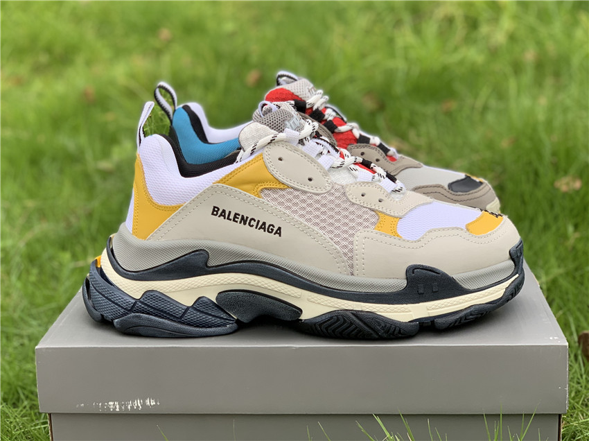B*lenciaga