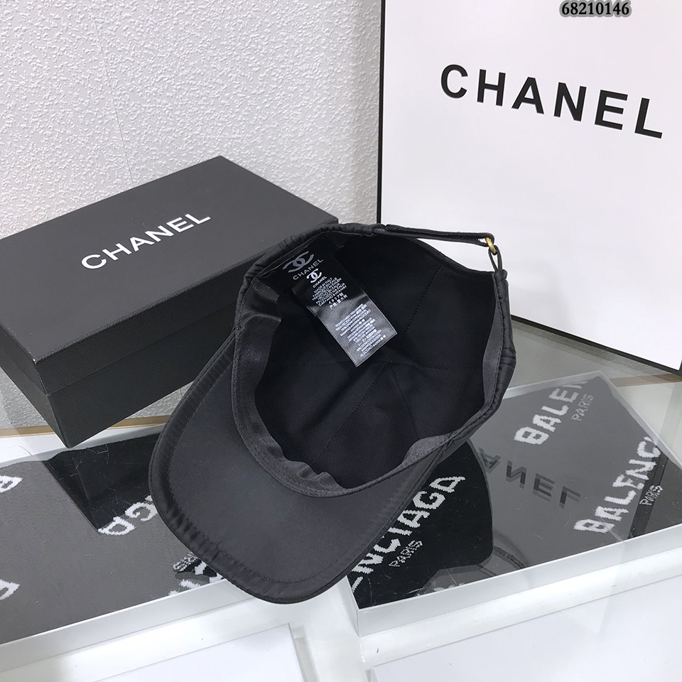 Top Hats 56CM