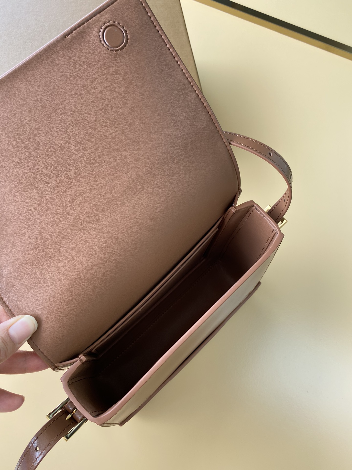 B*urberry Bag Top Quality 19.5*7*16cm