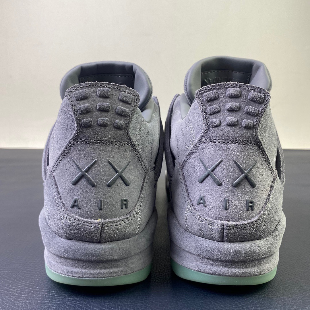 Air Jordan 4