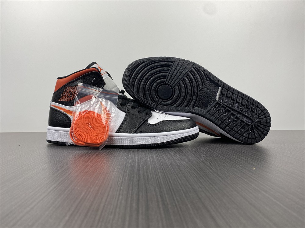 Air Jordan 1 Mid Zig Zag
