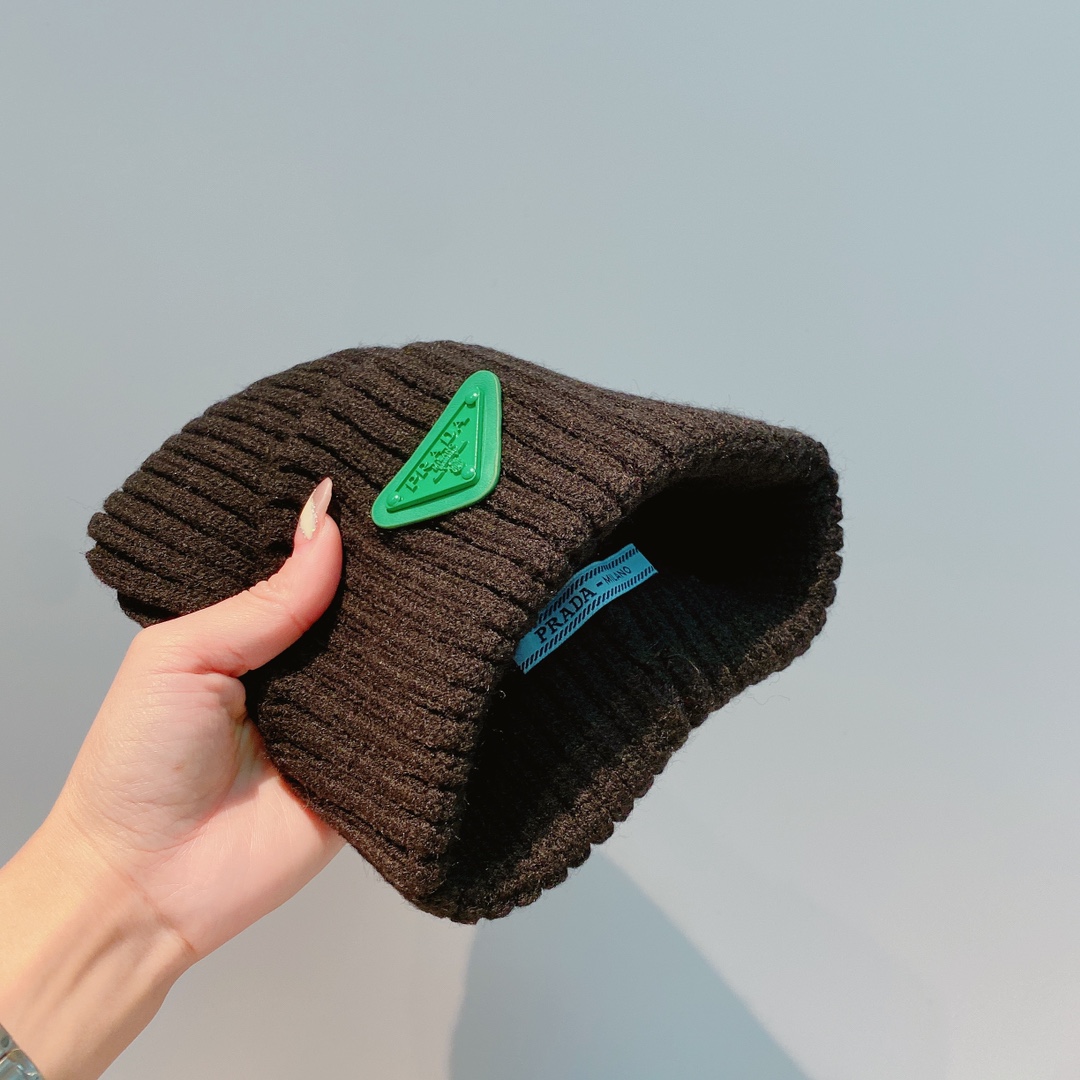 Top Hats 57cm
