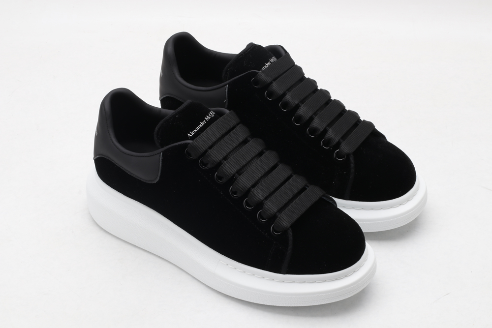 A*exander M*queen Sneaker