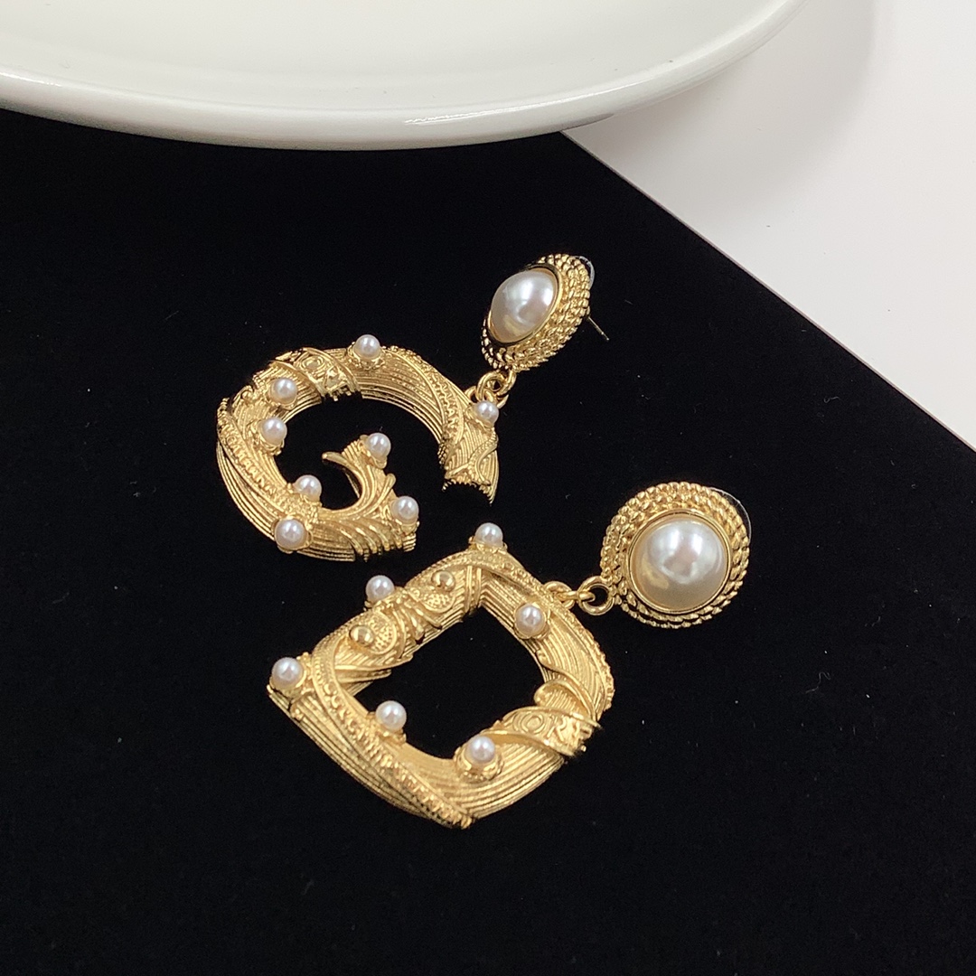Earrings001