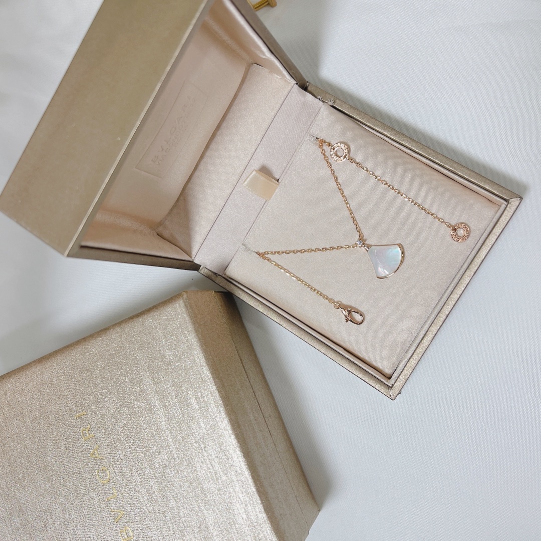 Necklace008