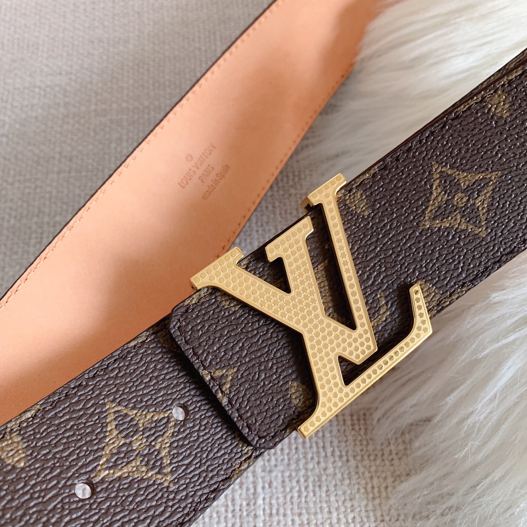 L*ouis V*uitton Belts Top Version 39mm