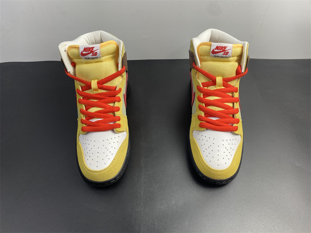 from Nike SB Dunk High CZ2205-700