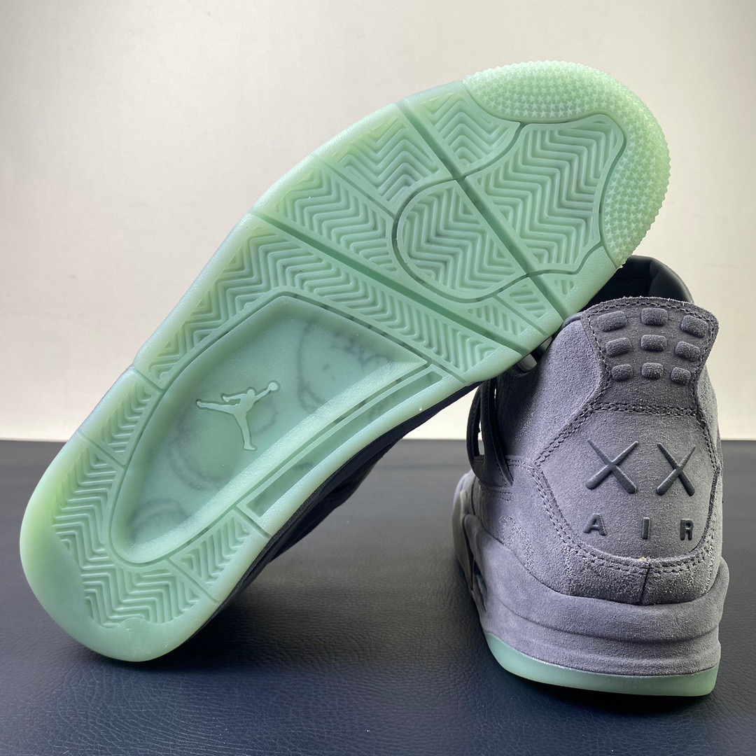 Air Jordan 4