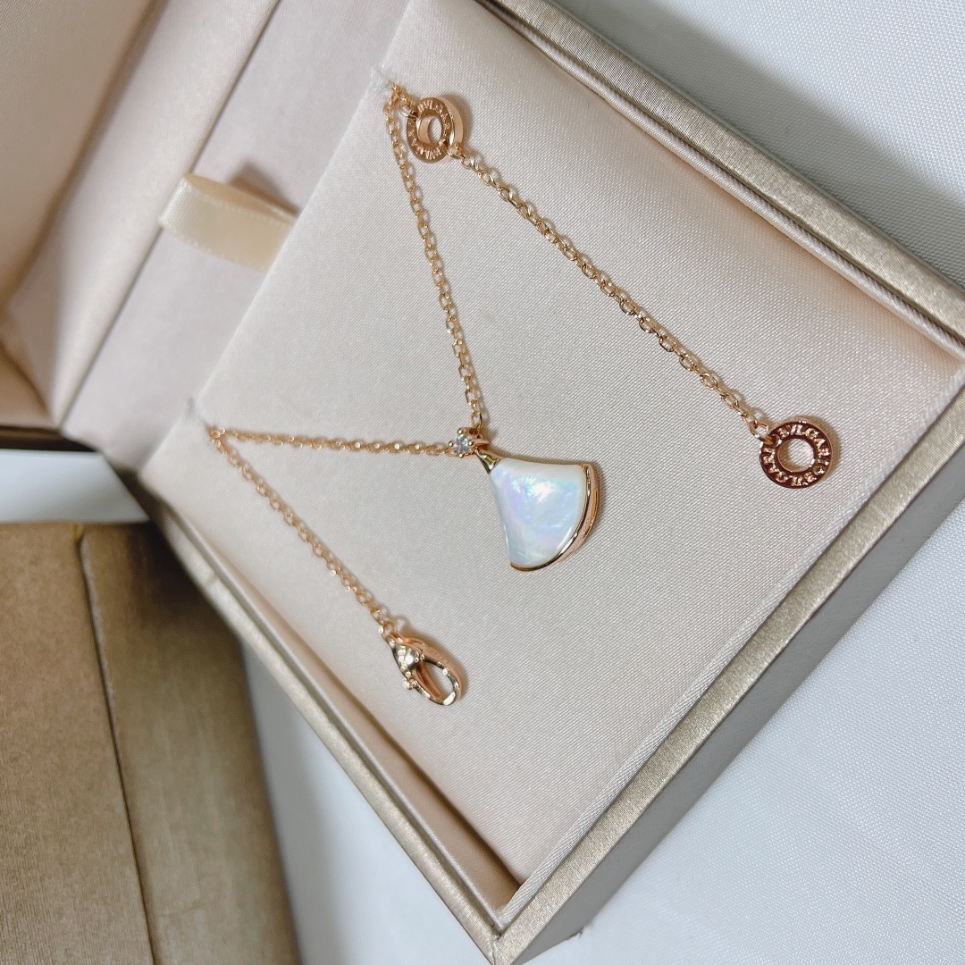 Necklace008
