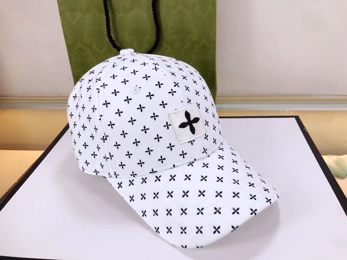 Top Hat