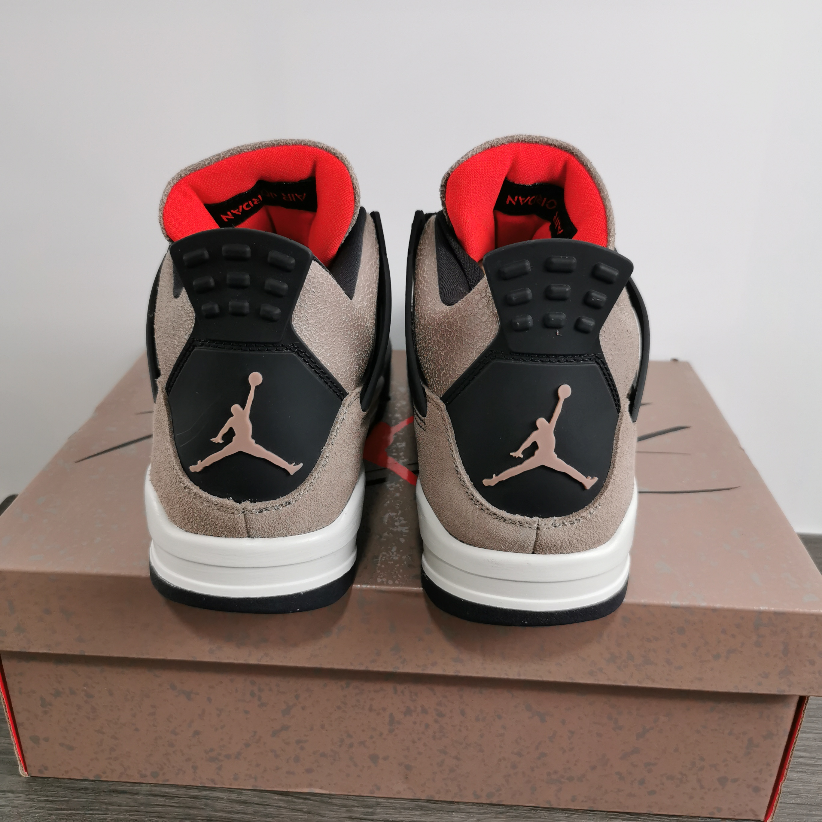 Air Jordan 4 Retro Taupe Haze