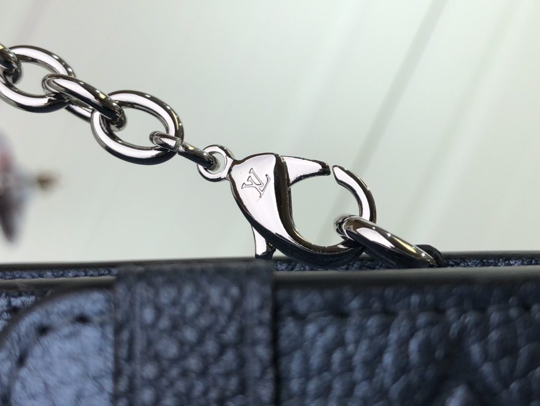 L*ouis V*uitton Bag Top Quality 19*12.5*4CM