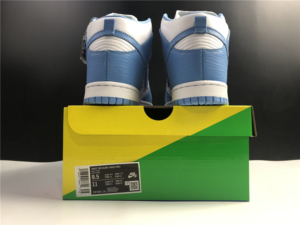 from Supreme x Nike SB Dunk High 307385-141