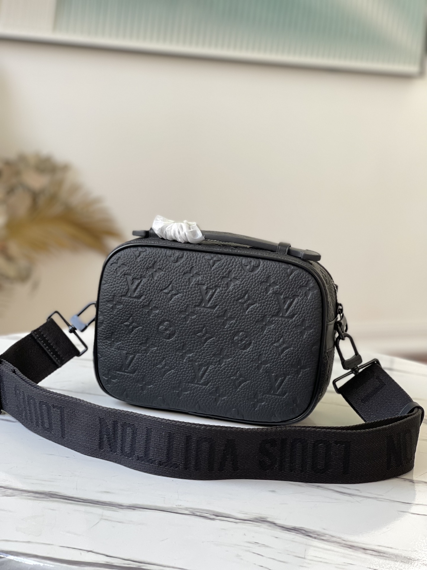 L*ouis V*uitton Top Bag 22*18*8cm