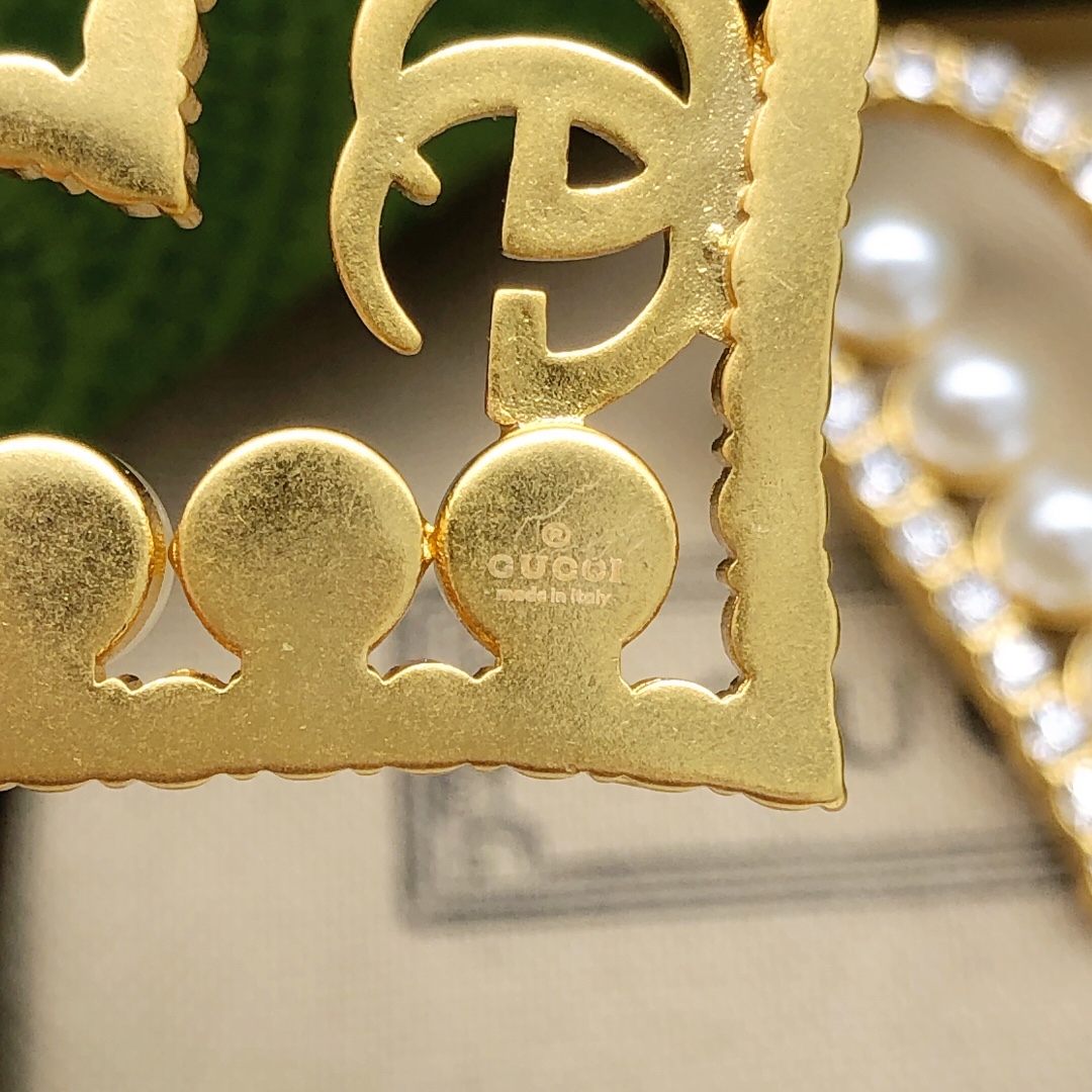 Earrings001