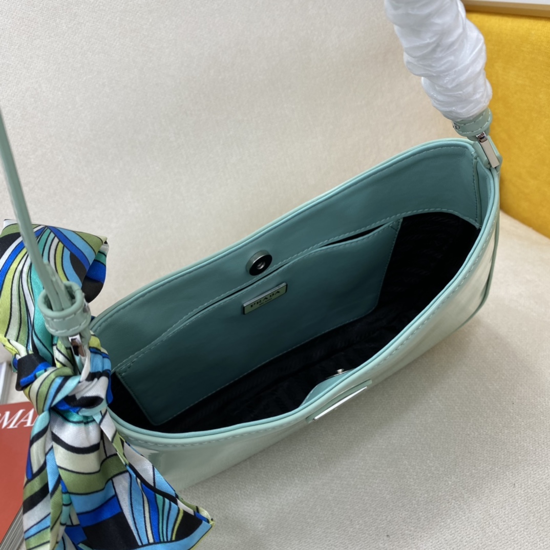 P*rada Top Bag 26cm