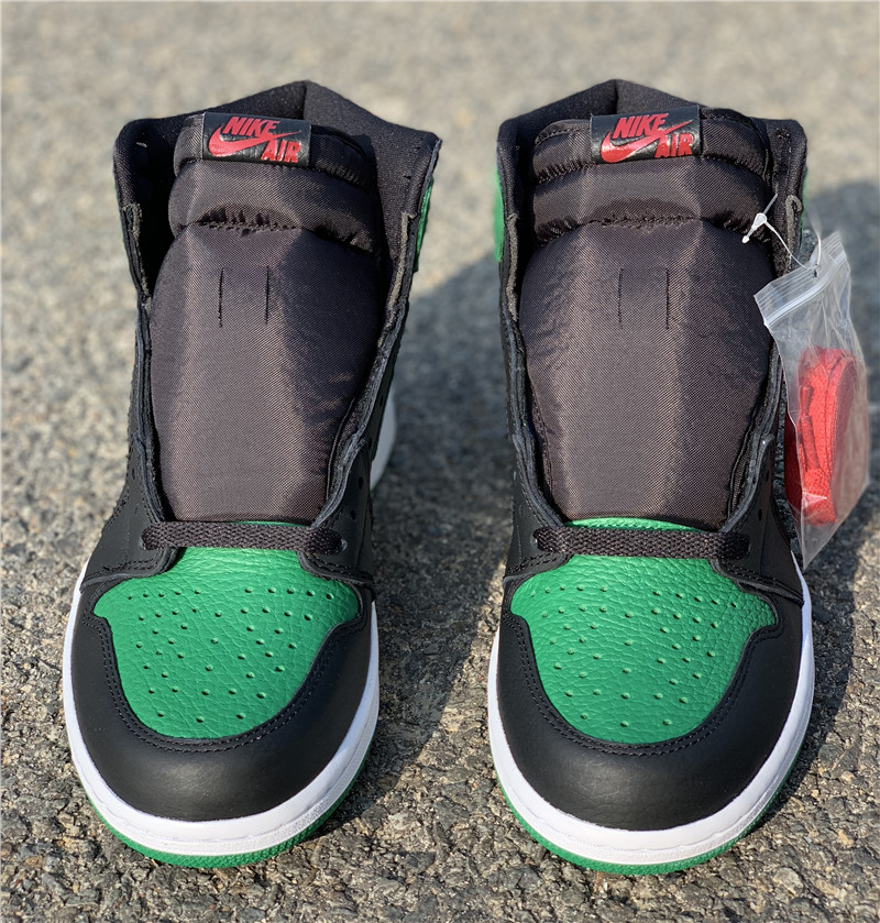Air Jordan 1 Retro High OG Pine Green 555088-030