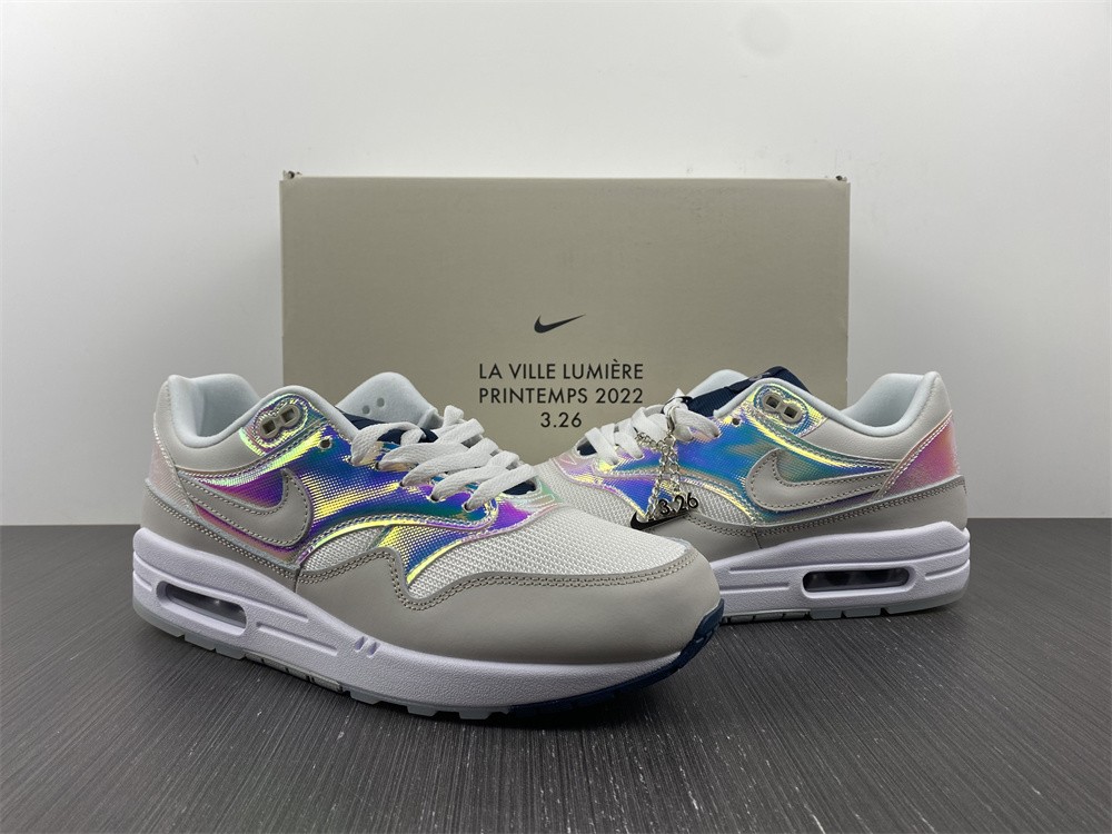 from Air Max 1 AMD La Ville Lumière DQ9326-100