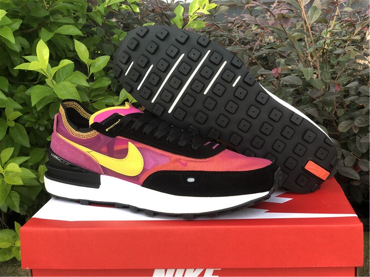 from NIKE Waffle One DA7995-600