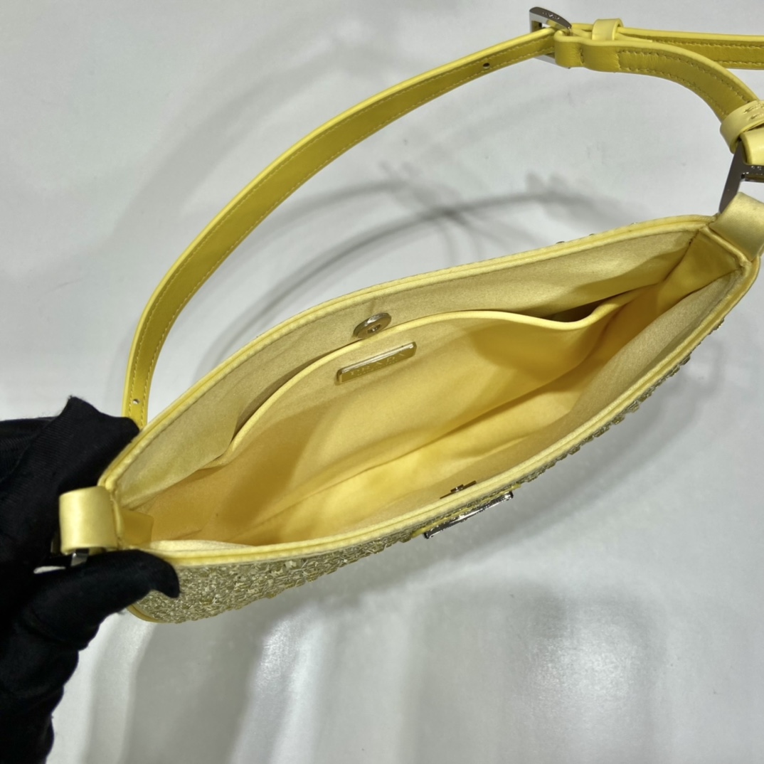 P*rada Bag Top Quality 22*18.5*4.5CM