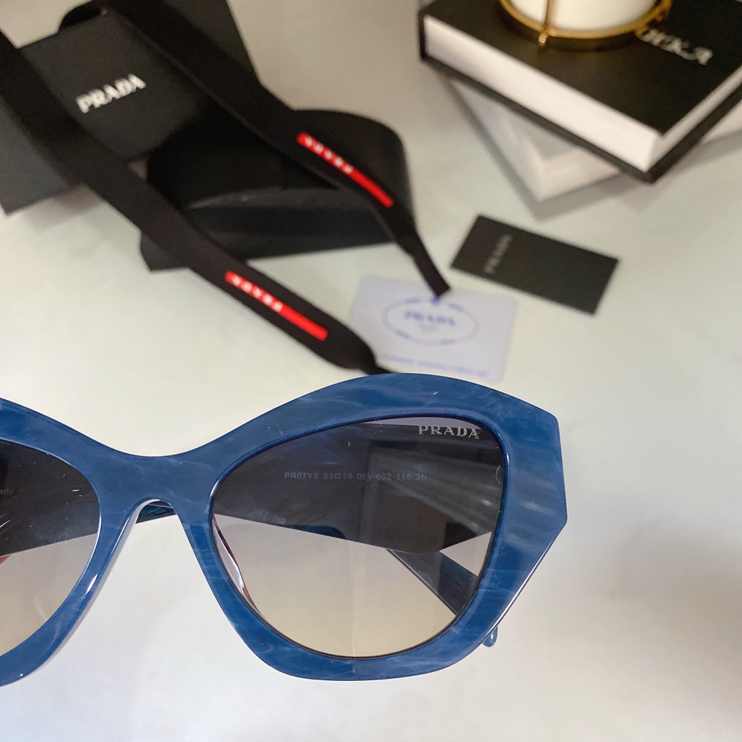 P*rada Glasses Top