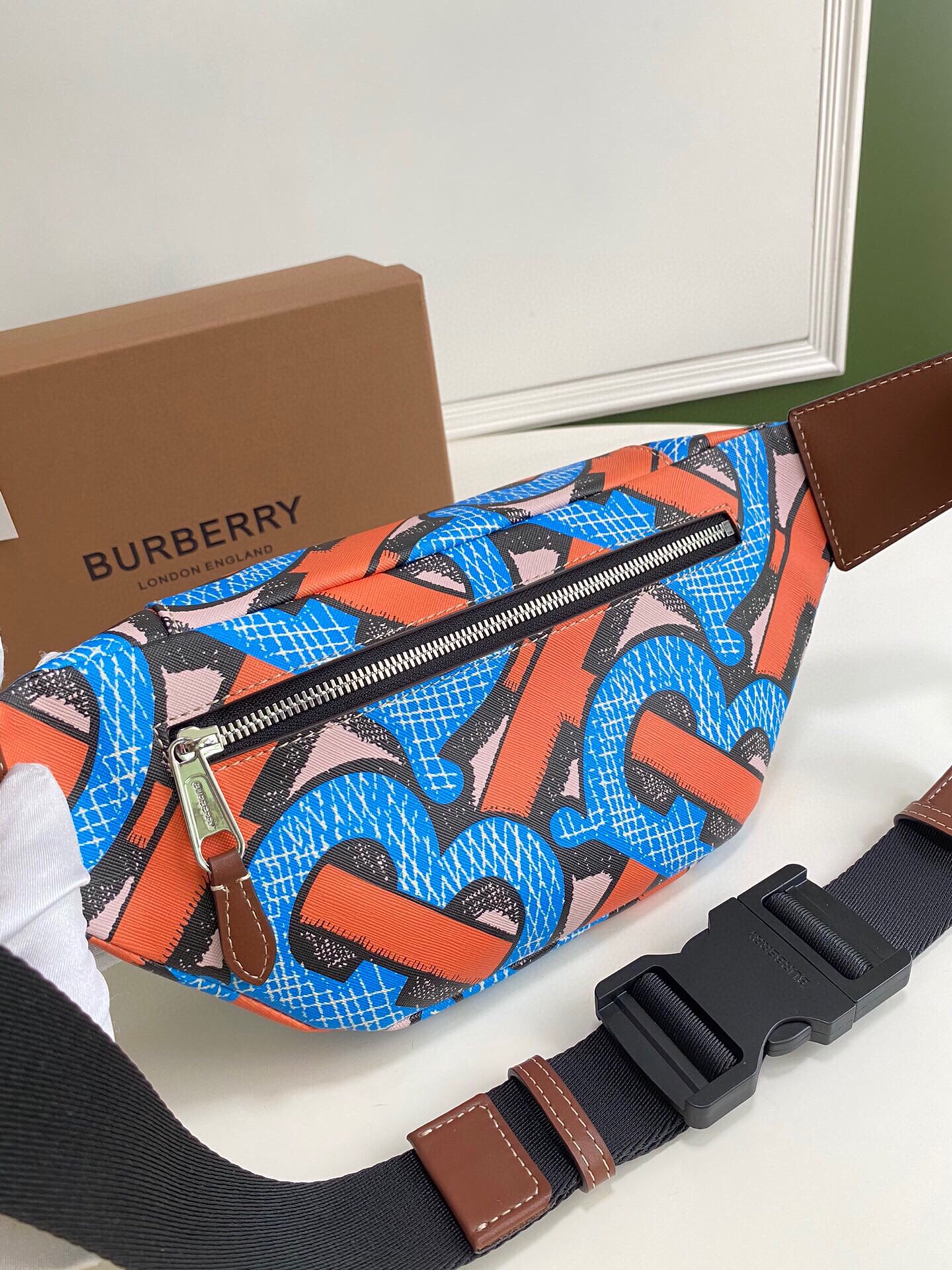 B*urberry Bag Top Quality 31 x 7.5 x 16cm