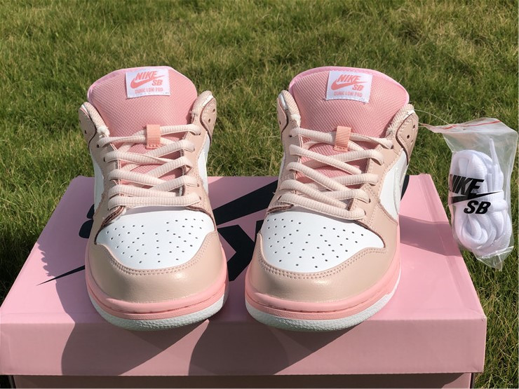 from Nike Dunk SB BV1310 012