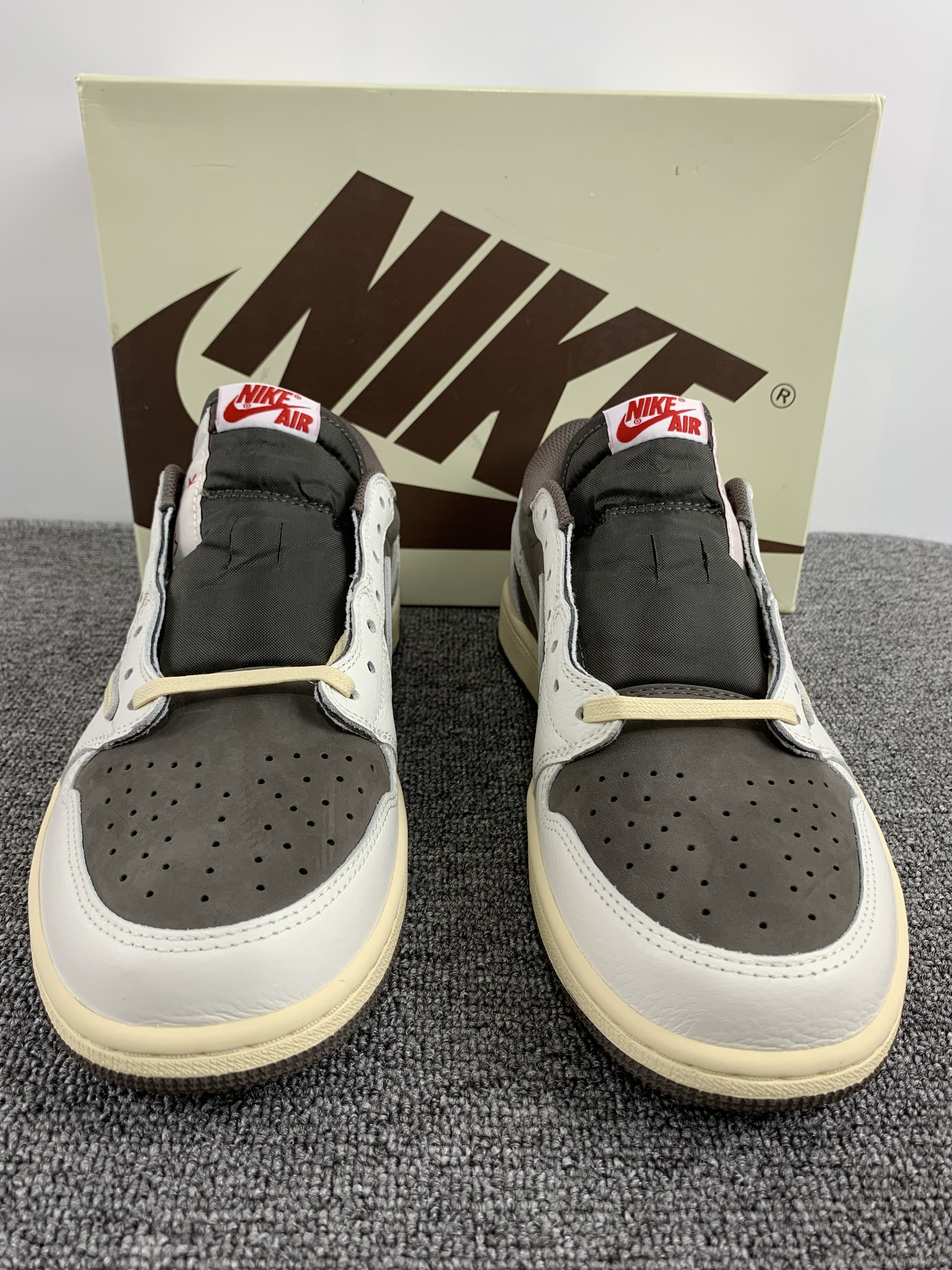T*ravis S*cott x Air Jordan 1 Low OG DM7866-162