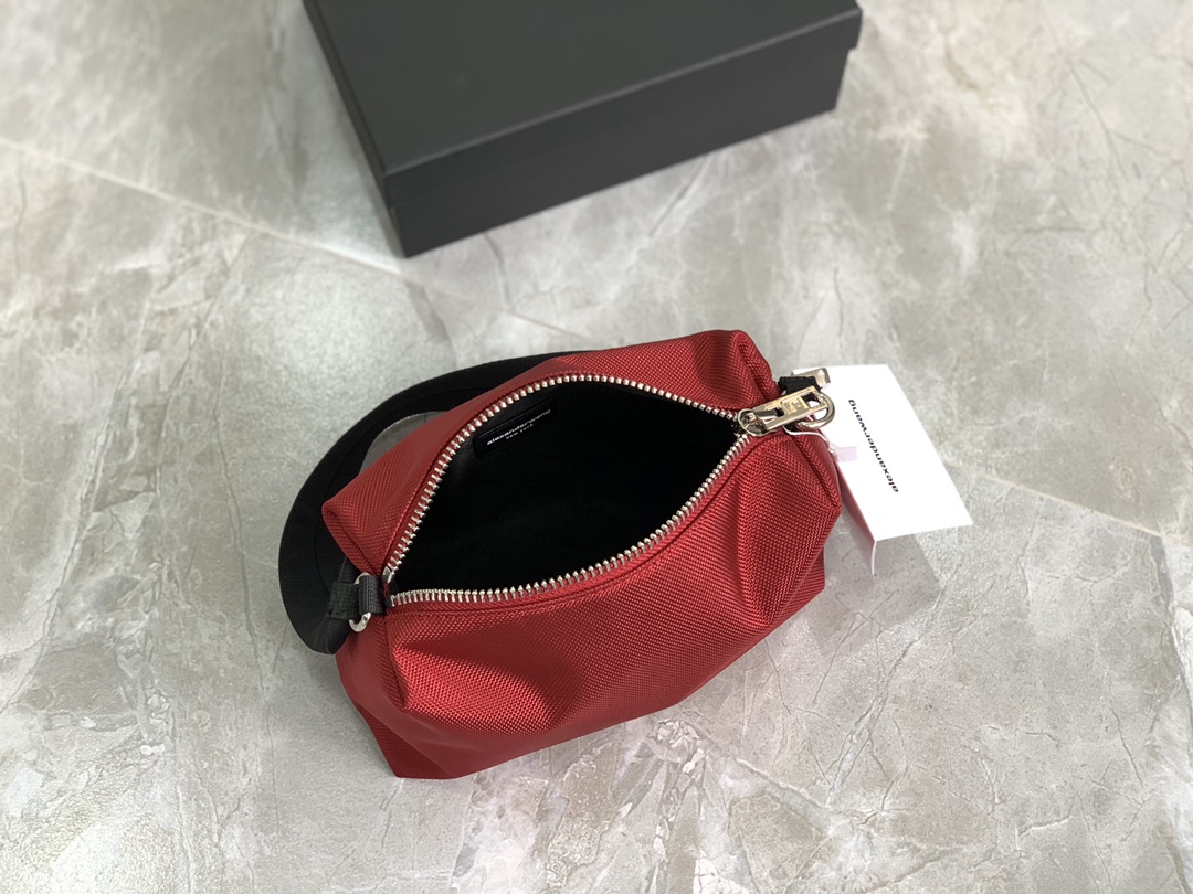 A*lexander W*ang Top Bag 22CM