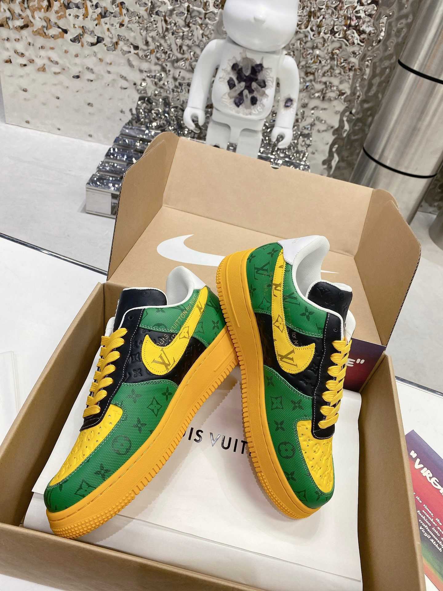 from Men Women L*ouis V*uitton * nike air j*ordan1 low aj1 Top Sneakers