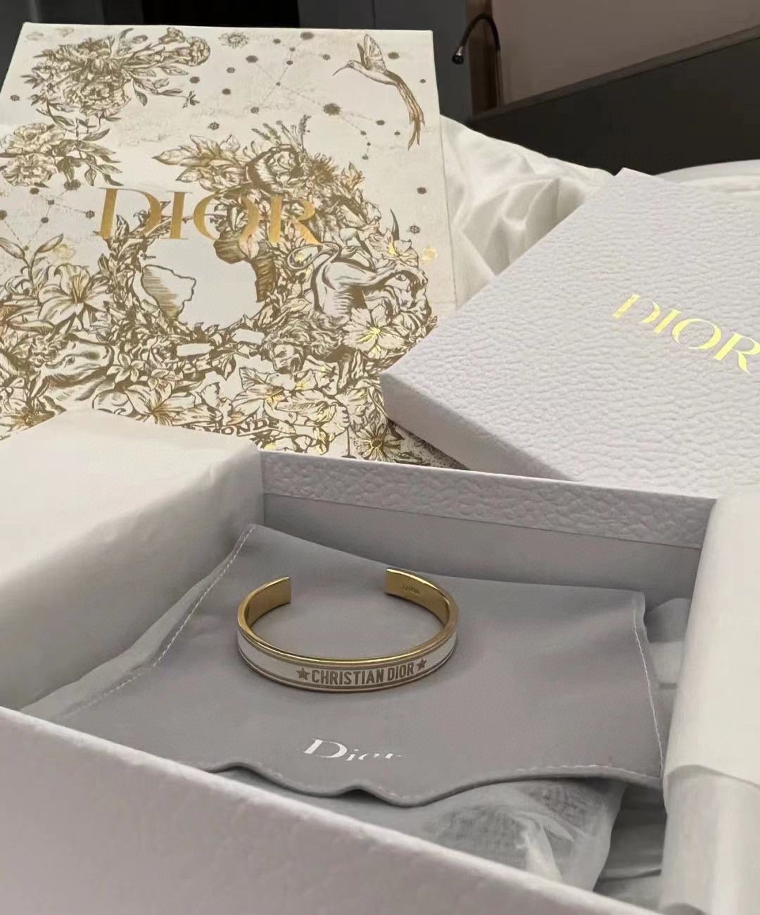 Bracelet