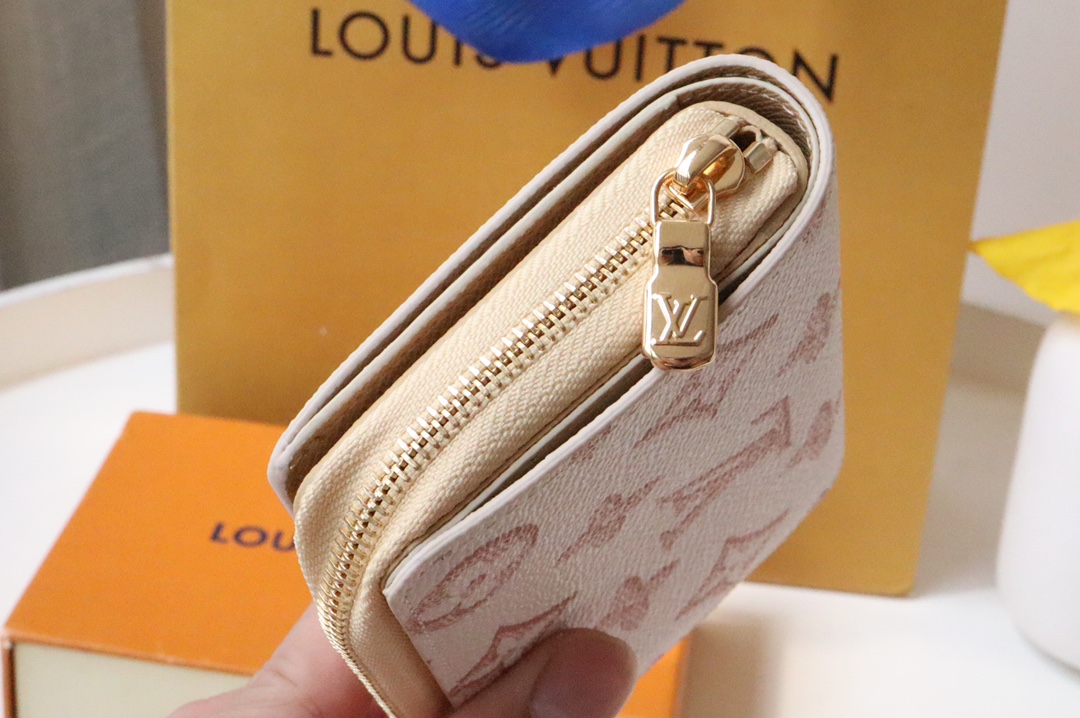 L*ouis V*uitton Bag Top Quality 11.5*8.5*2.2CM