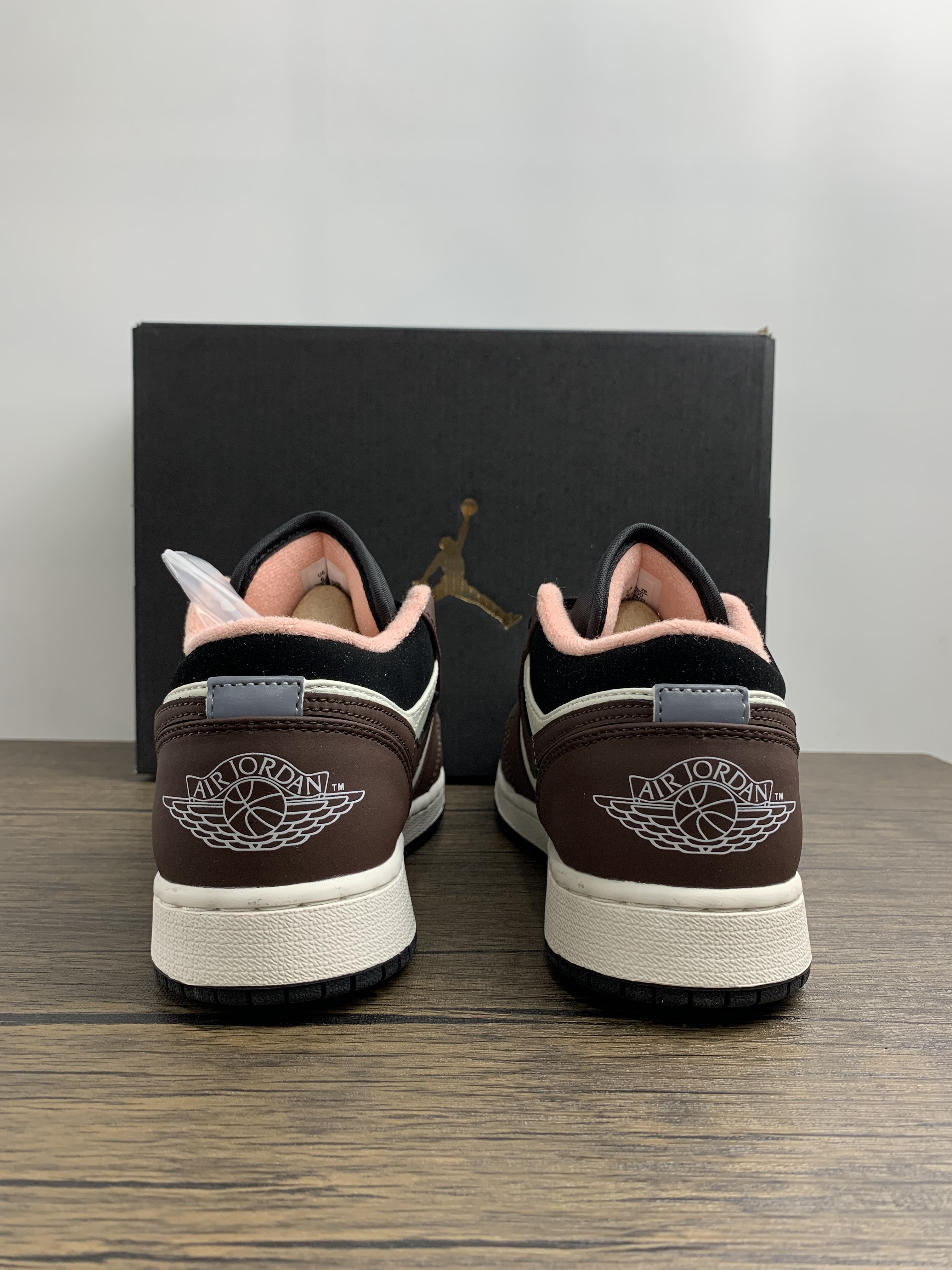 Air Jordan 1 Low