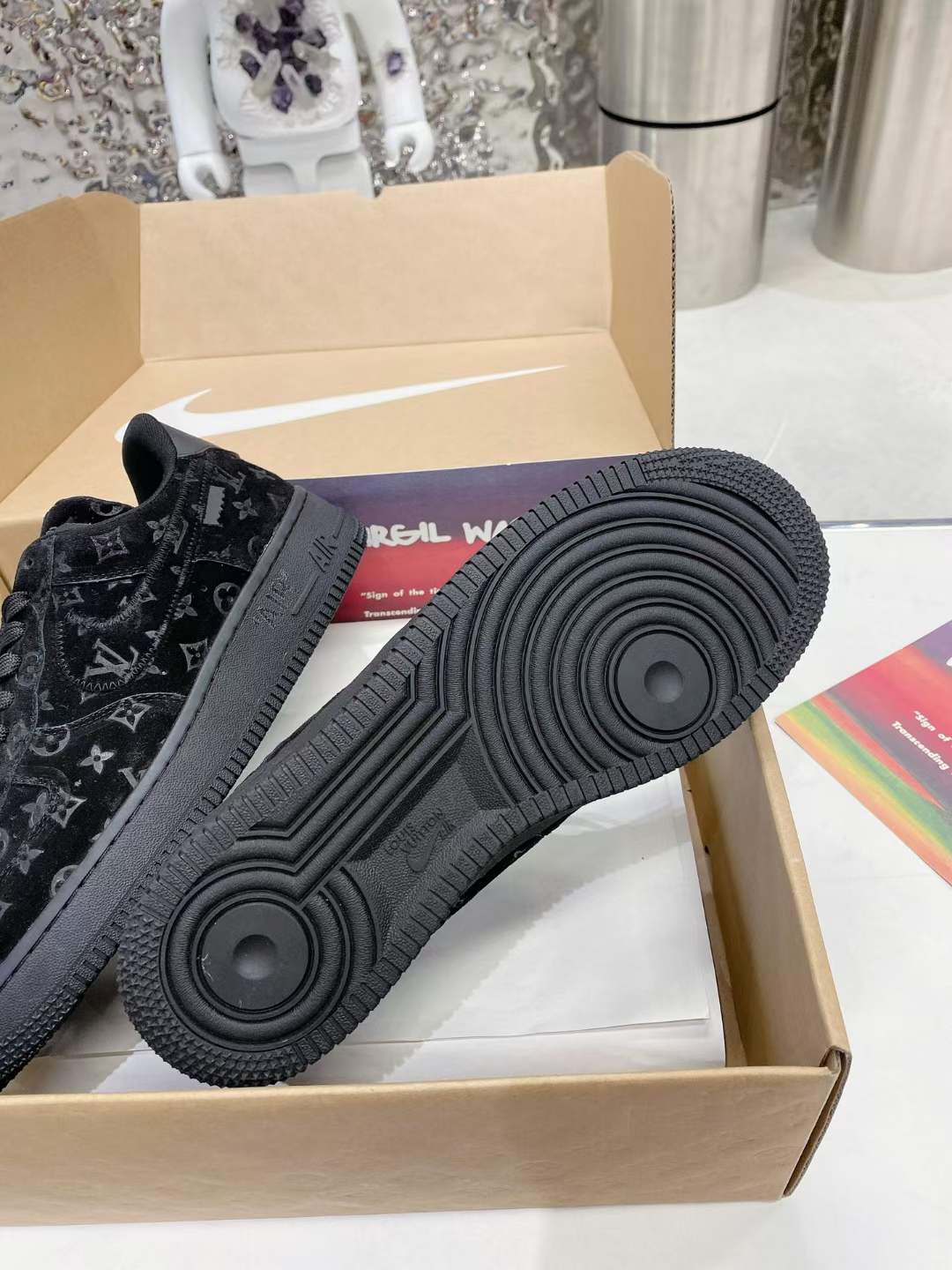 from Men Women L*ouis V*uitton x NIKE Air force1 22ss